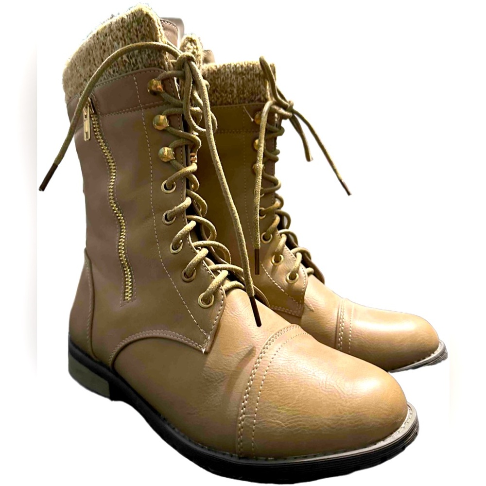 Forever Link Women's Size 8.5 Light Brown Quilted Zipper Accent Riding Boots